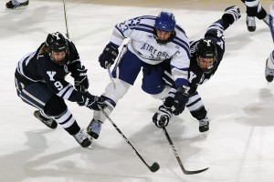 开云kaiyun-美媒列30队最大挑战：火箭三分、勇士自满，火箭破纪录三分